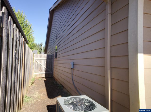 5648 Koda St SE, Salem, OR 97306