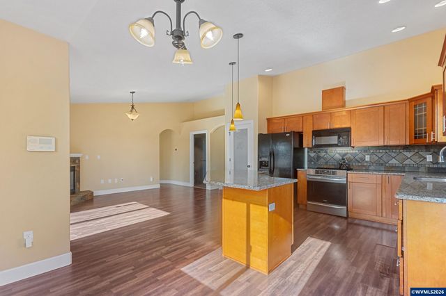 5648 Koda St SE, Salem, OR 97306
