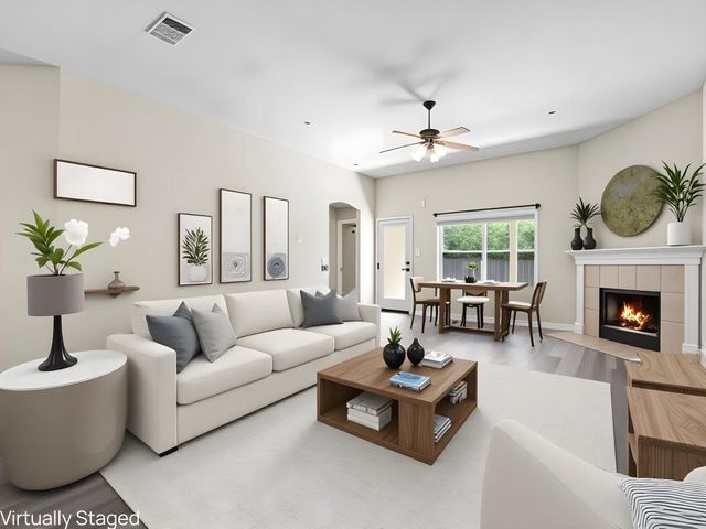 429 Falcon LN, Leander, TX 78641