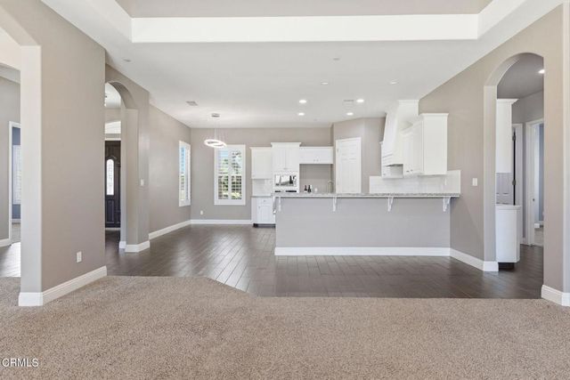 8823 Cripple Creek Avenue, Bakersfield, CA 93312
