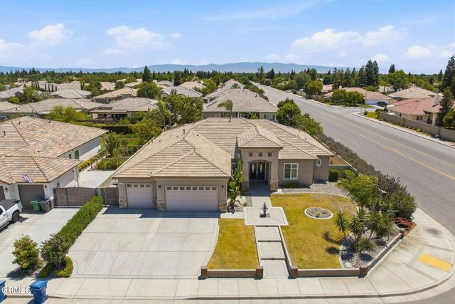 8823 Cripple Creek Avenue, Bakersfield, CA 93312
