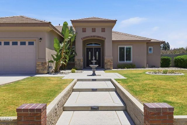 8823 Cripple Creek Avenue, Bakersfield, CA 93312