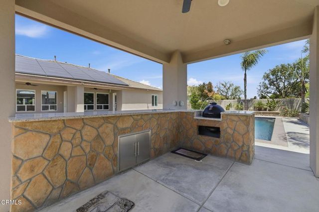 8823 Cripple Creek Avenue, Bakersfield, CA 93312