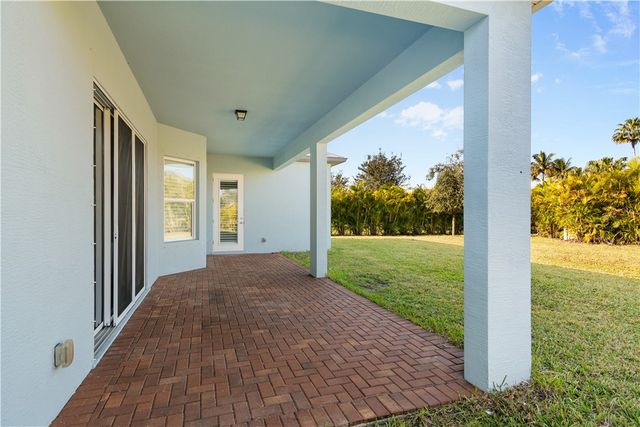 2591 Saint Lucia Circle, Vero Beach, FL 32967