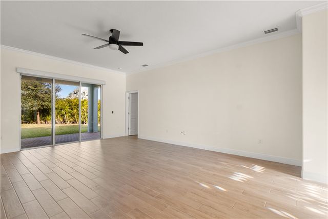 2591 Saint Lucia Circle, Vero Beach, FL 32967