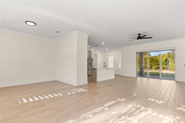 2591 Saint Lucia Circle, Vero Beach, FL 32967