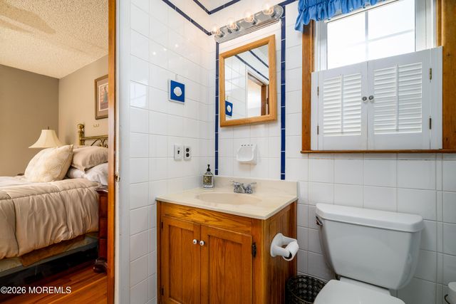 11 Sycamore Lane, Toms River, NJ 08753