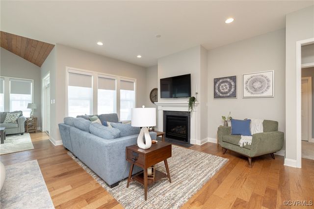 5024 Rivermere Ln, Glen Allen, VA 23059