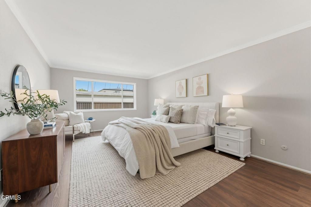 Image 11 of property listing at 420 S Madison Avenue 105, Pasadena, CA 91101