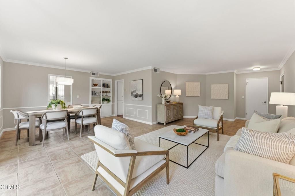 Image 5 of property listing at 420 S Madison Avenue 105, Pasadena, CA 91101