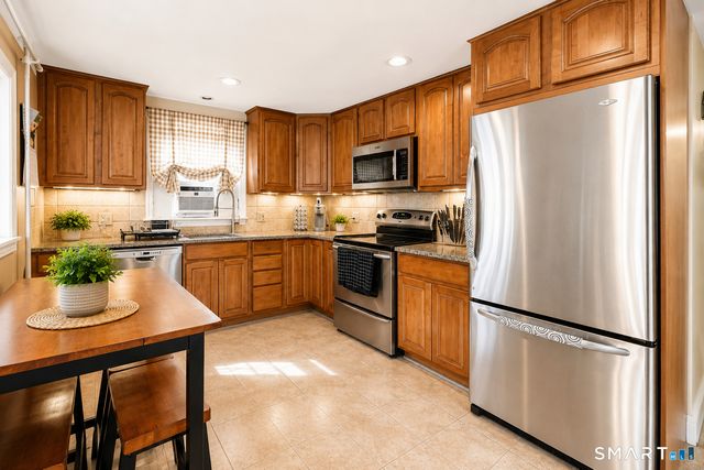 269 Wakelee Avenue, Stratford, CT 06614