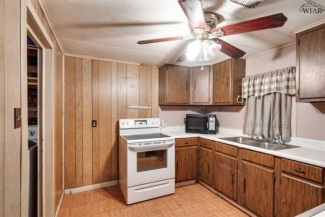 8188 FM 1206, Iowa Park, TX 76367