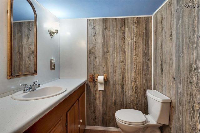 8188 FM 1206, Iowa Park, TX 76367