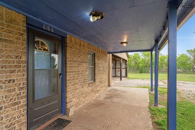 8188 FM 1206, Iowa Park, TX 76367