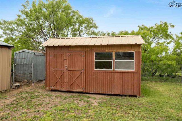 8188 FM 1206, Iowa Park, TX 76367