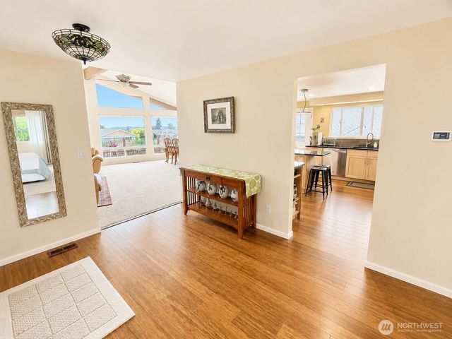 29816 2nd Avenue SW, Federal Way, WA 98023