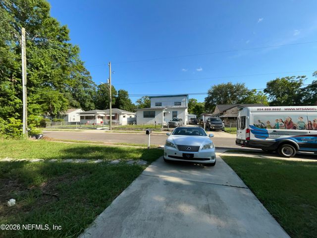 2065 W 14TH Street, Jacksonville, FL 32209