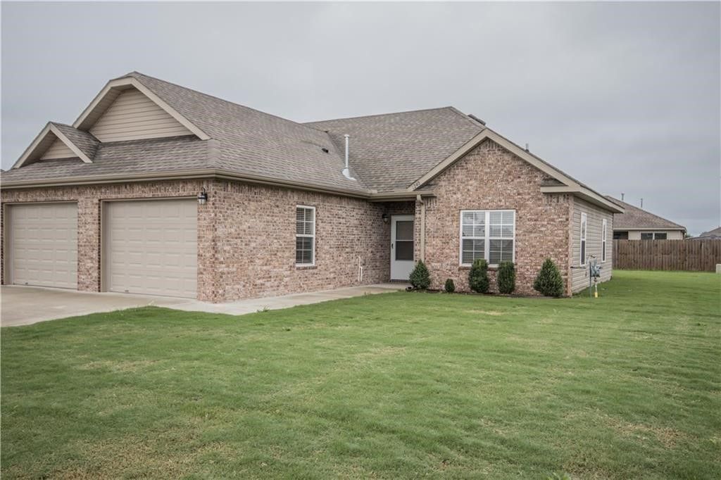 1240 Marigold, Centerton, AR 72719