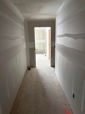 5 Broad Avenue, Concord, NH 03301