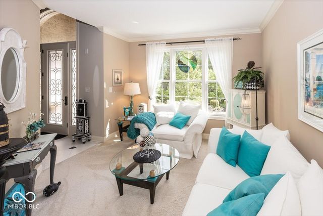 8809 William Penn Circle, Indianapolis, IN 46256