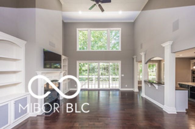 8809 William Penn Circle, Indianapolis, IN 46256