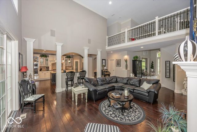 8809 William Penn Circle, Indianapolis, IN 46256