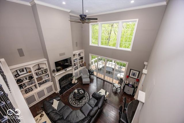 8809 William Penn Circle, Indianapolis, IN 46256