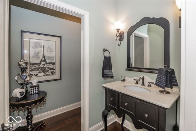 8809 William Penn Circle, Indianapolis, IN 46256