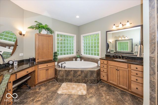 8809 William Penn Circle, Indianapolis, IN 46256