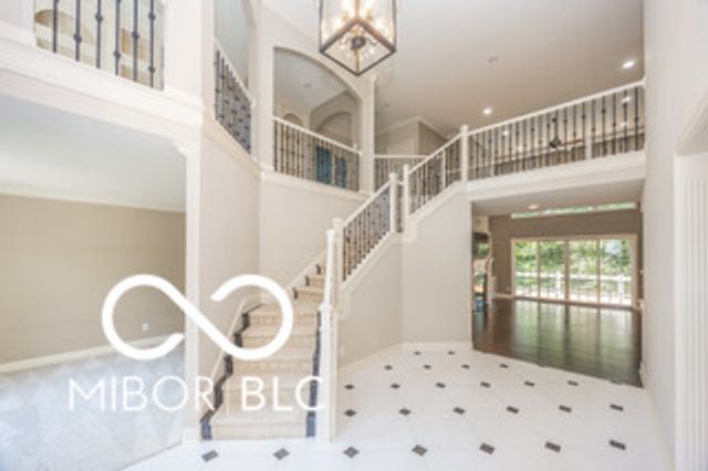 8809 William Penn Circle, Indianapolis, IN 46256