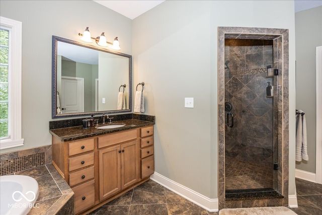 8809 William Penn Circle, Indianapolis, IN 46256