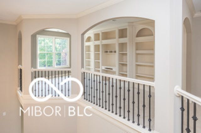 8809 William Penn Circle, Indianapolis, IN 46256