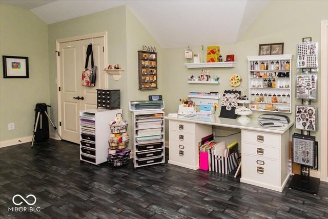 8809 William Penn Circle, Indianapolis, IN 46256