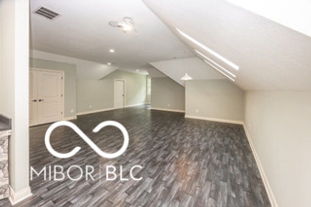 8809 William Penn Circle, Indianapolis, IN 46256