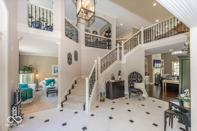 8809 William Penn Circle, Indianapolis, IN 46256