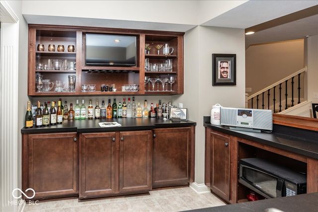 8809 William Penn Circle, Indianapolis, IN 46256