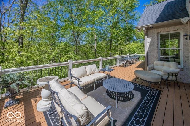 8809 William Penn Circle, Indianapolis, IN 46256