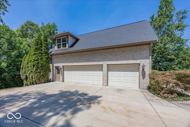8809 William Penn Circle, Indianapolis, IN 46256