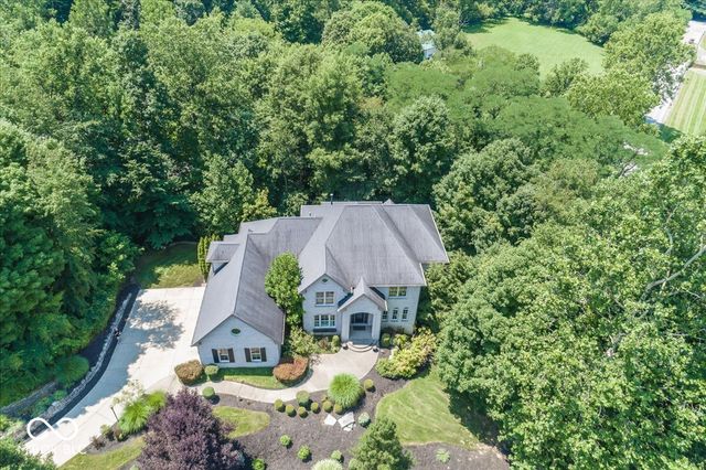 8809 William Penn Circle, Indianapolis, IN 46256