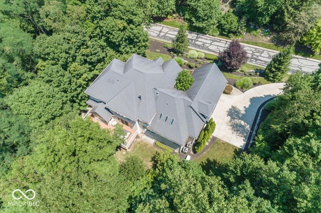 8809 William Penn Circle, Indianapolis, IN 46256