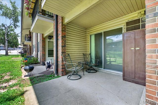 9929 Bunker Hill Drive C, St Louis, MO 63123