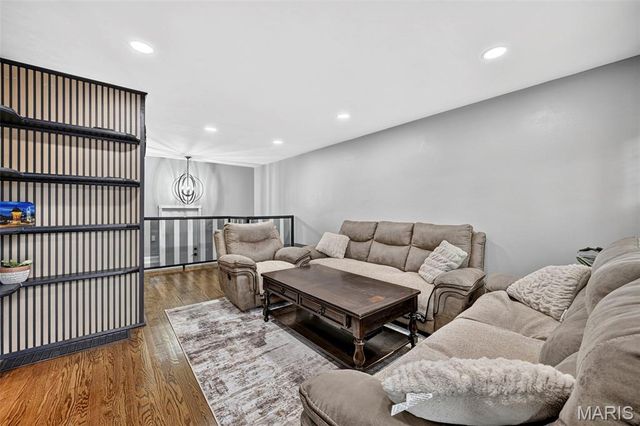 9713 Shuffle Drive, Affton, MO 63123