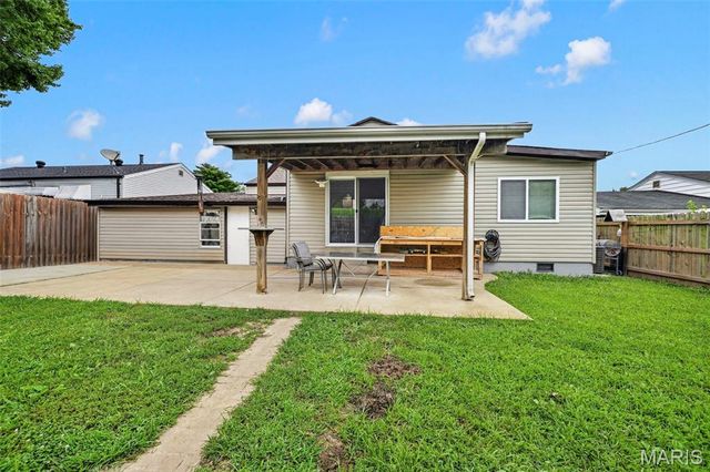 9713 Shuffle Drive, Affton, MO 63123