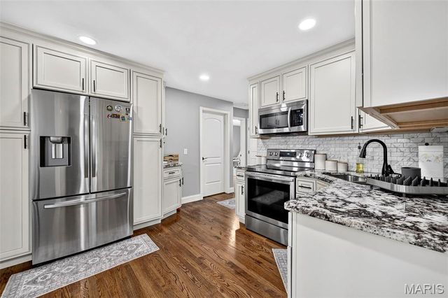 9713 Shuffle Drive, Affton, MO 63123