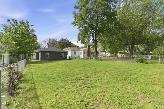 1325 W Brower Street, Springfield, MO 65802