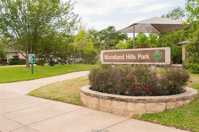 305 Stone Chase Court, College Station, TX 77845