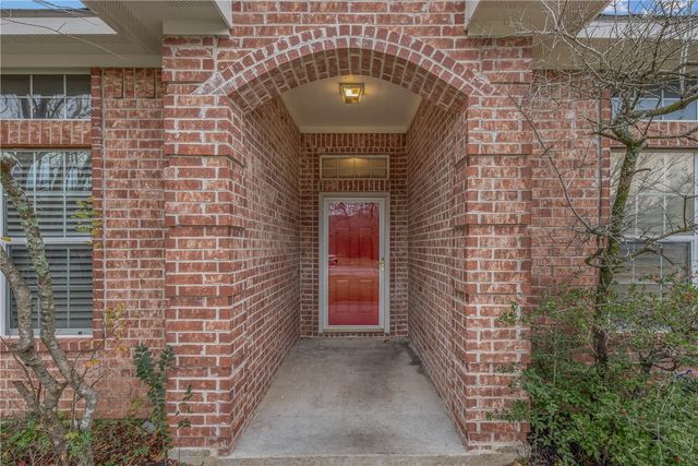 305 Stone Chase Court, College Station, TX 77845
