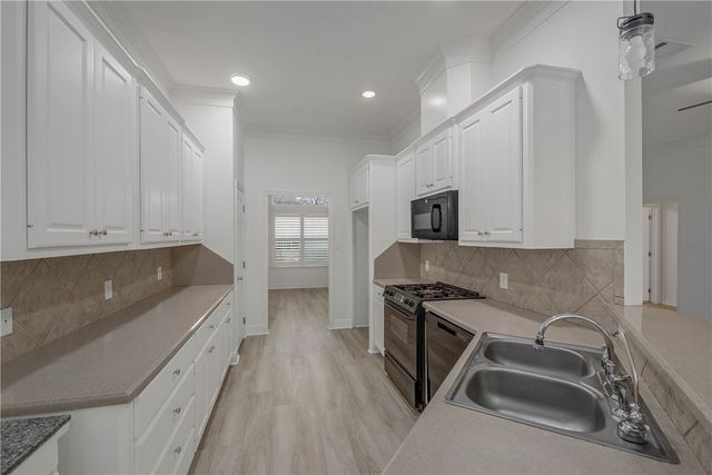 305 Stone Chase Court, College Station, TX 77845