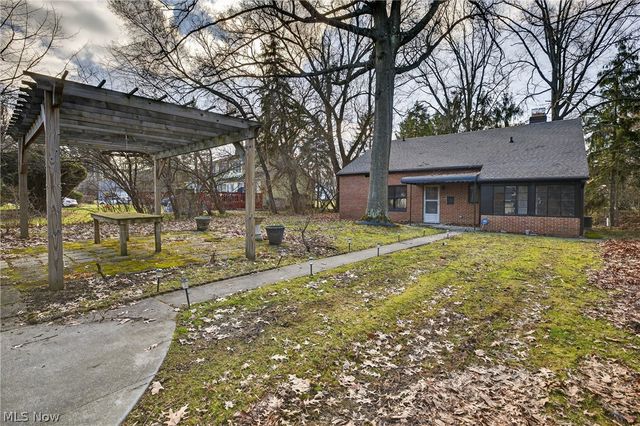 19871 Upper Valley Drive, Euclid, OH 44117