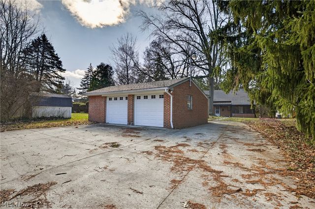 19871 Upper Valley Drive, Euclid, OH 44117